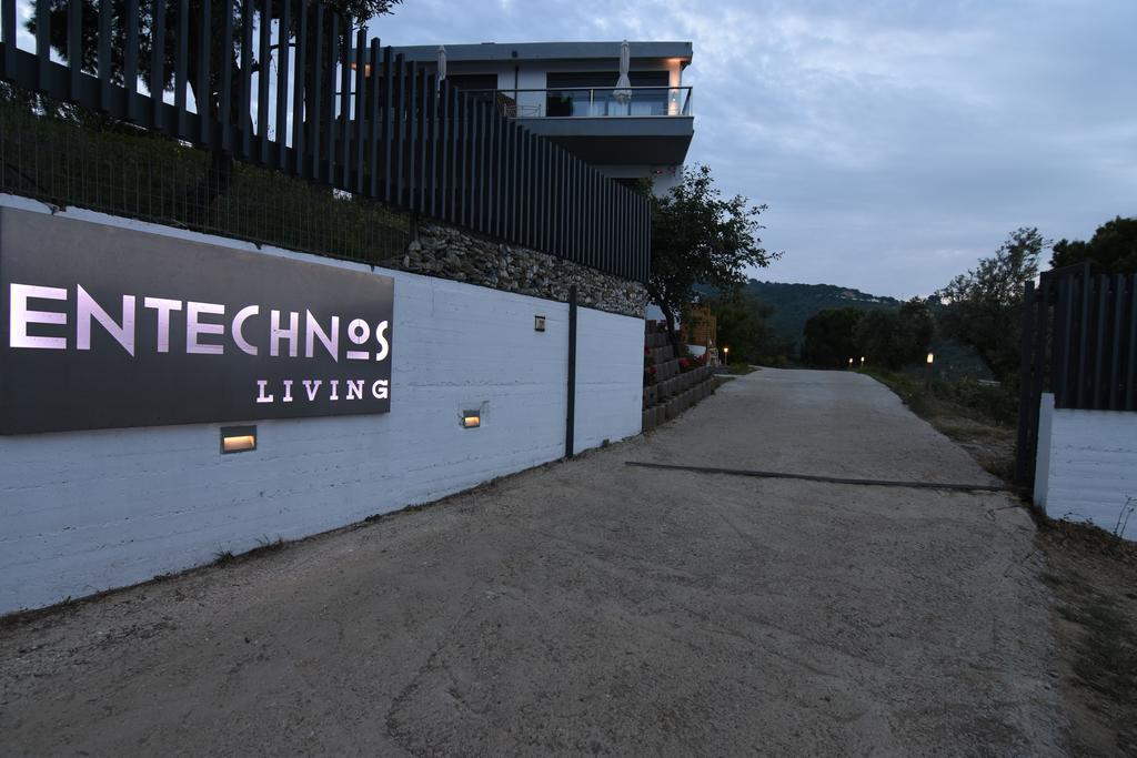 Entechnos Living Aparthotel Megali Ammos  Exterior foto